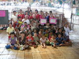 ミャンマー難民キャンプへ絵本を贈っています